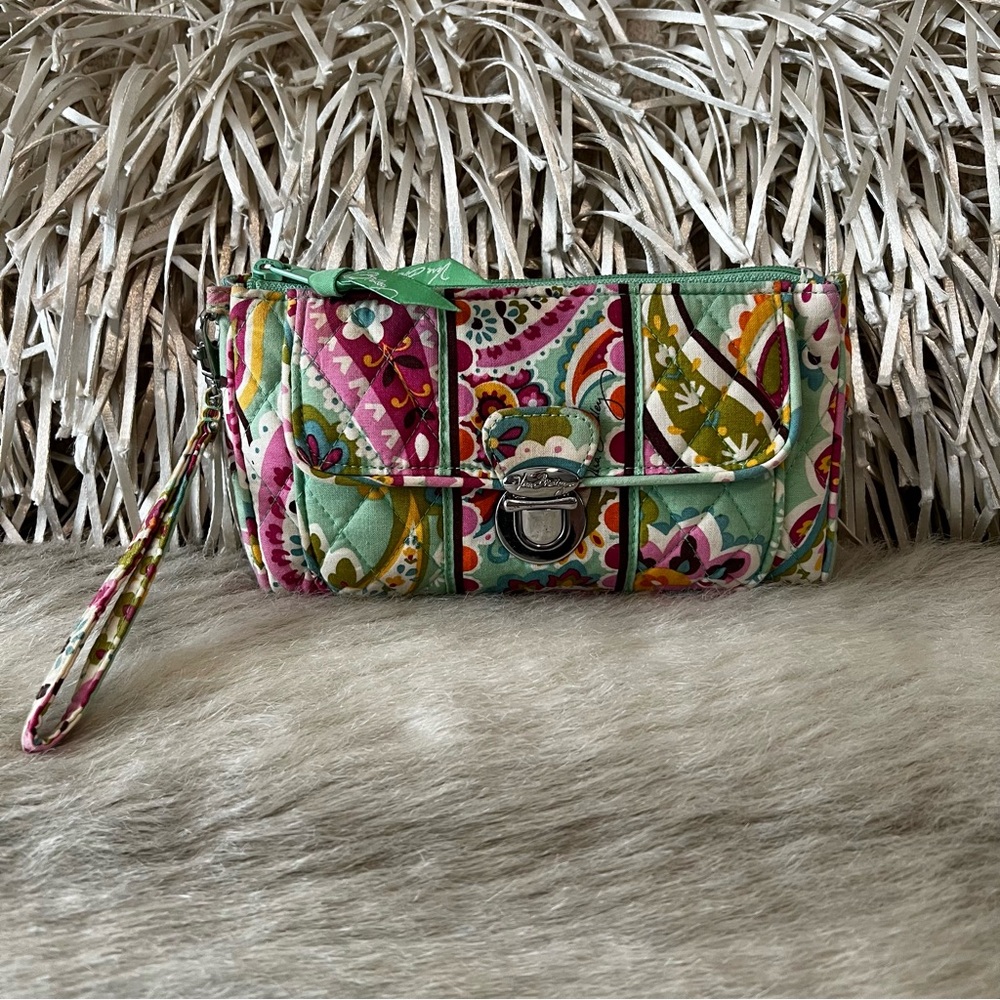 VERA BRADLEY Tutti Frutti 2013 Push Lock Wristlet Pink Green Floral pink Lippie